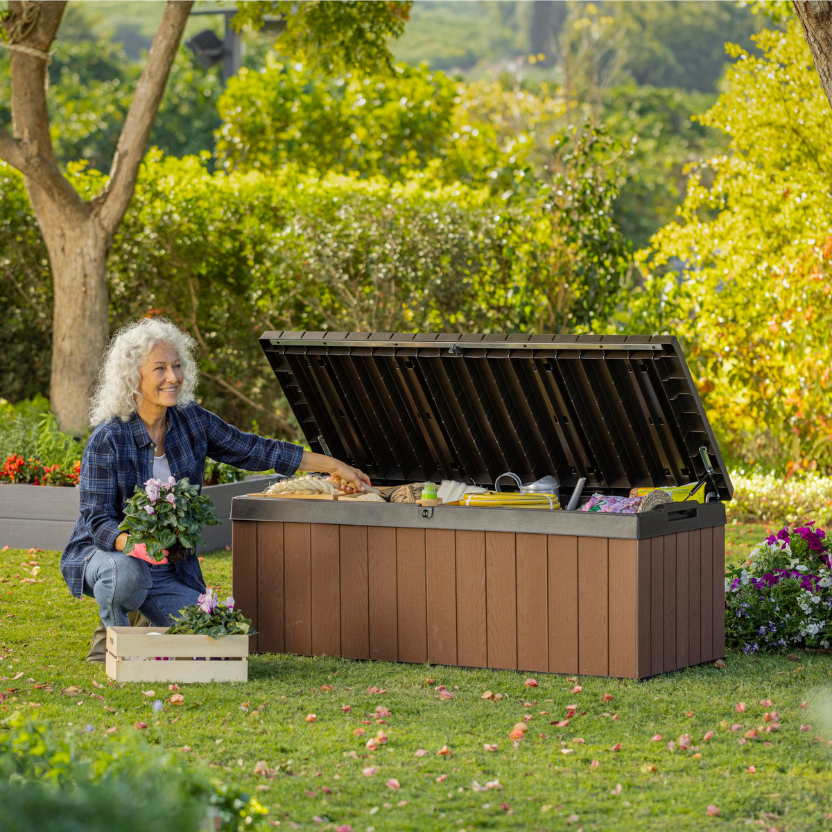 Keter Darwin 380L Outdoor Garden Furniture Storage Box Brown Evotech+ Wood Look and Feel | Fade Free | All Weather Resistant | Safe and Secure | Zero Maintenance | 2 year Warranty